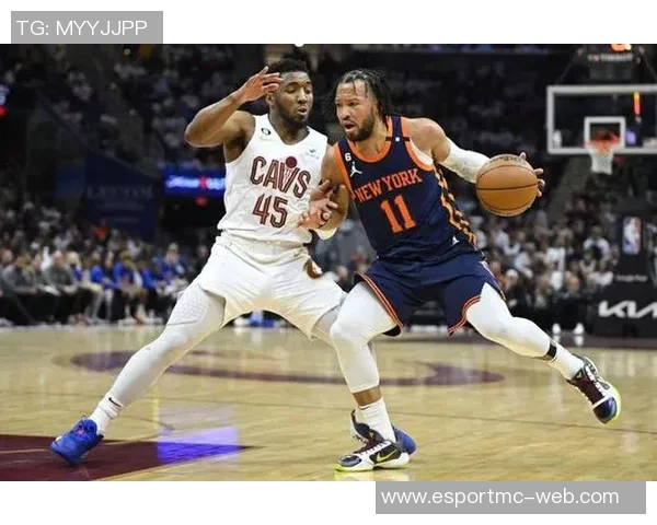 巨星表现！多诺万米切尔全场狂砍37分8篮板6助攻三分命中率高达55